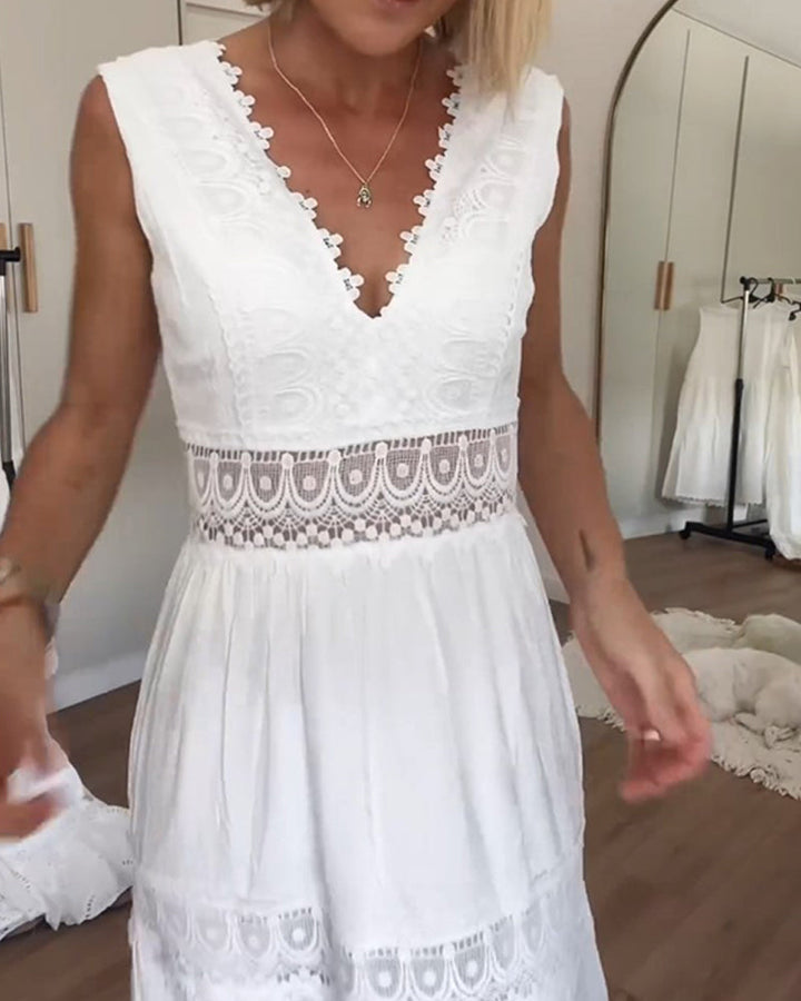 Chloe | Kanten jurk met V-hals